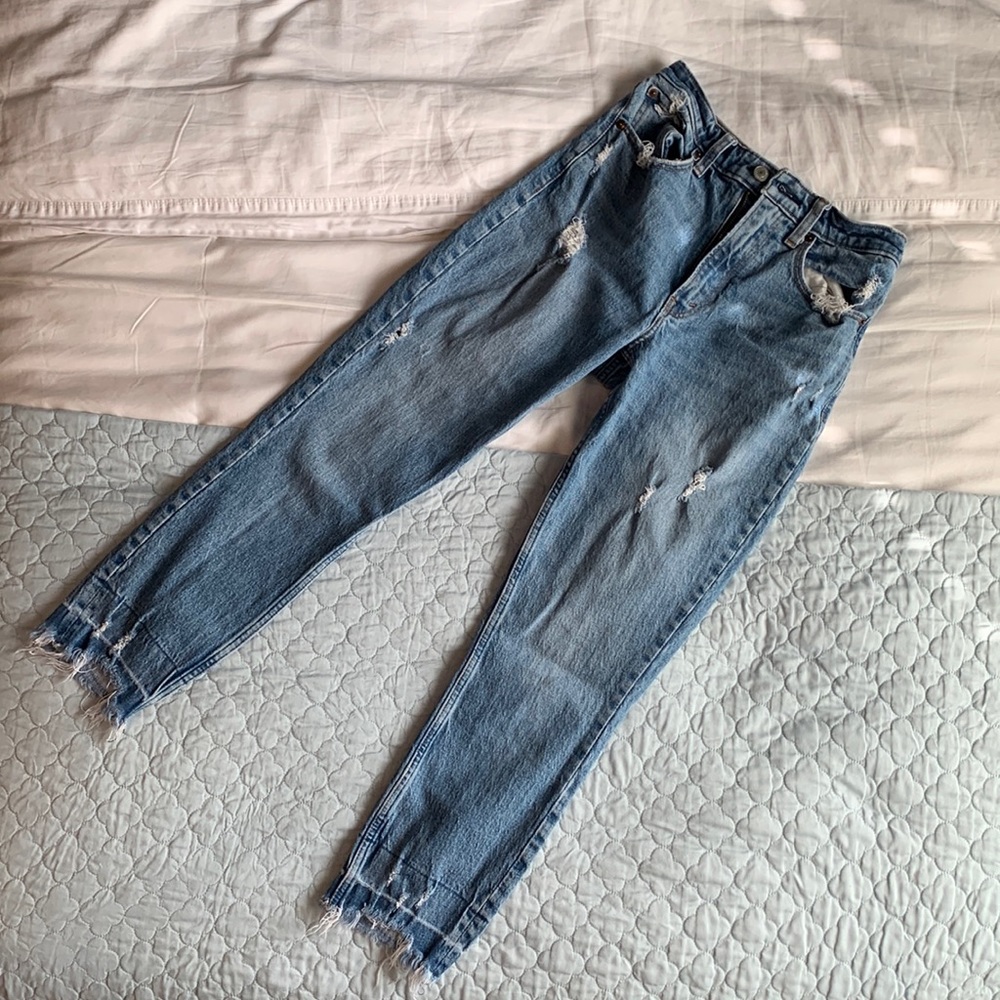 Abercrombie High Rise Mom Jean [Size:25]